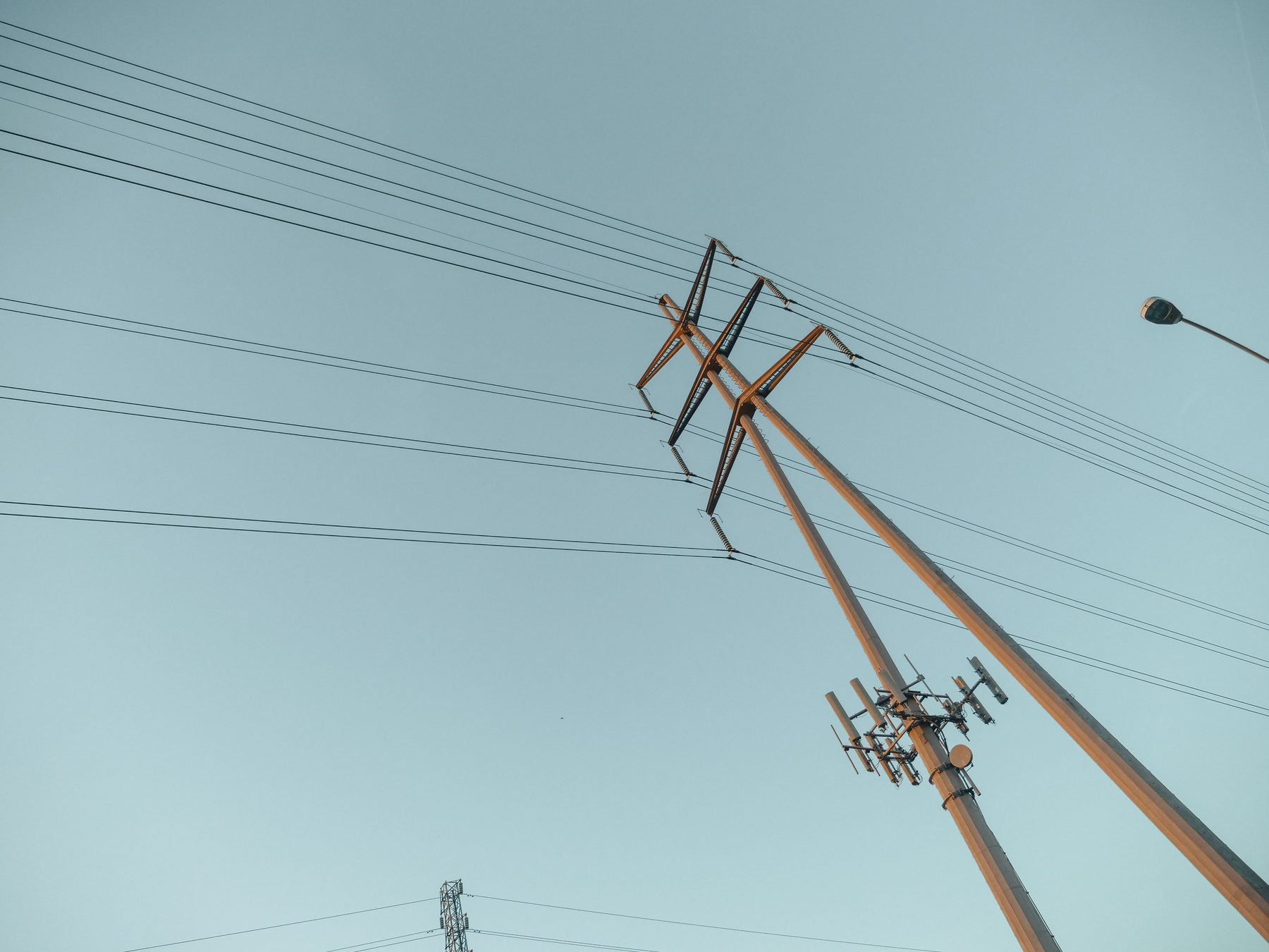 Power lines delivering electricity in Oncor, Texas